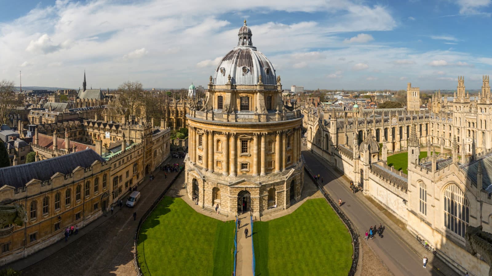 Oxford & Cambridge alumni network